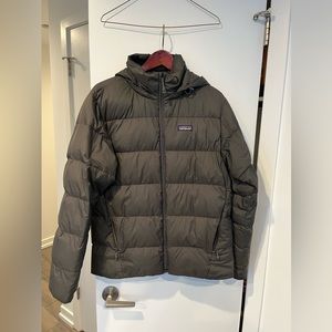 Patagonia Silent Down Jacket Men’s Medium Gray